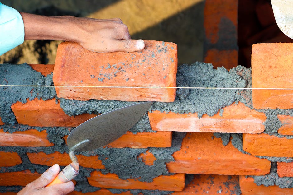 bricklayer construction mortar