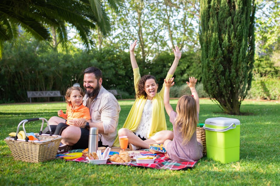 happy family picnic green park