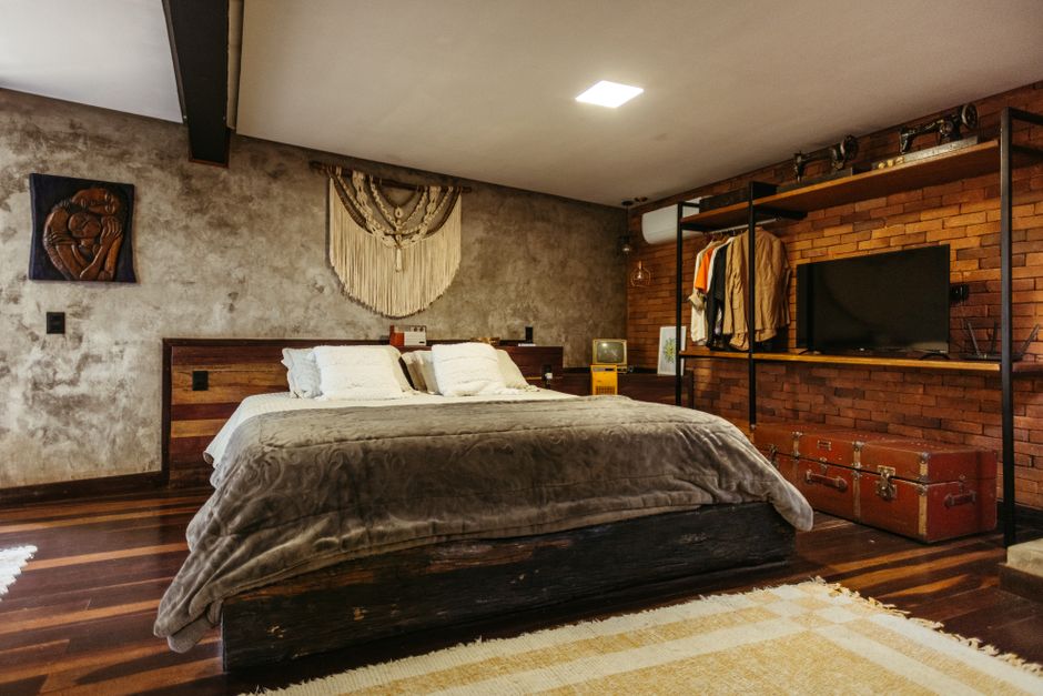 eco friendly red clay wall bedroom
